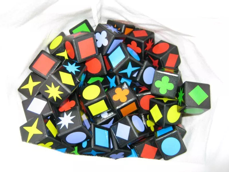 Qwirkle Cubes | Games A Plunder