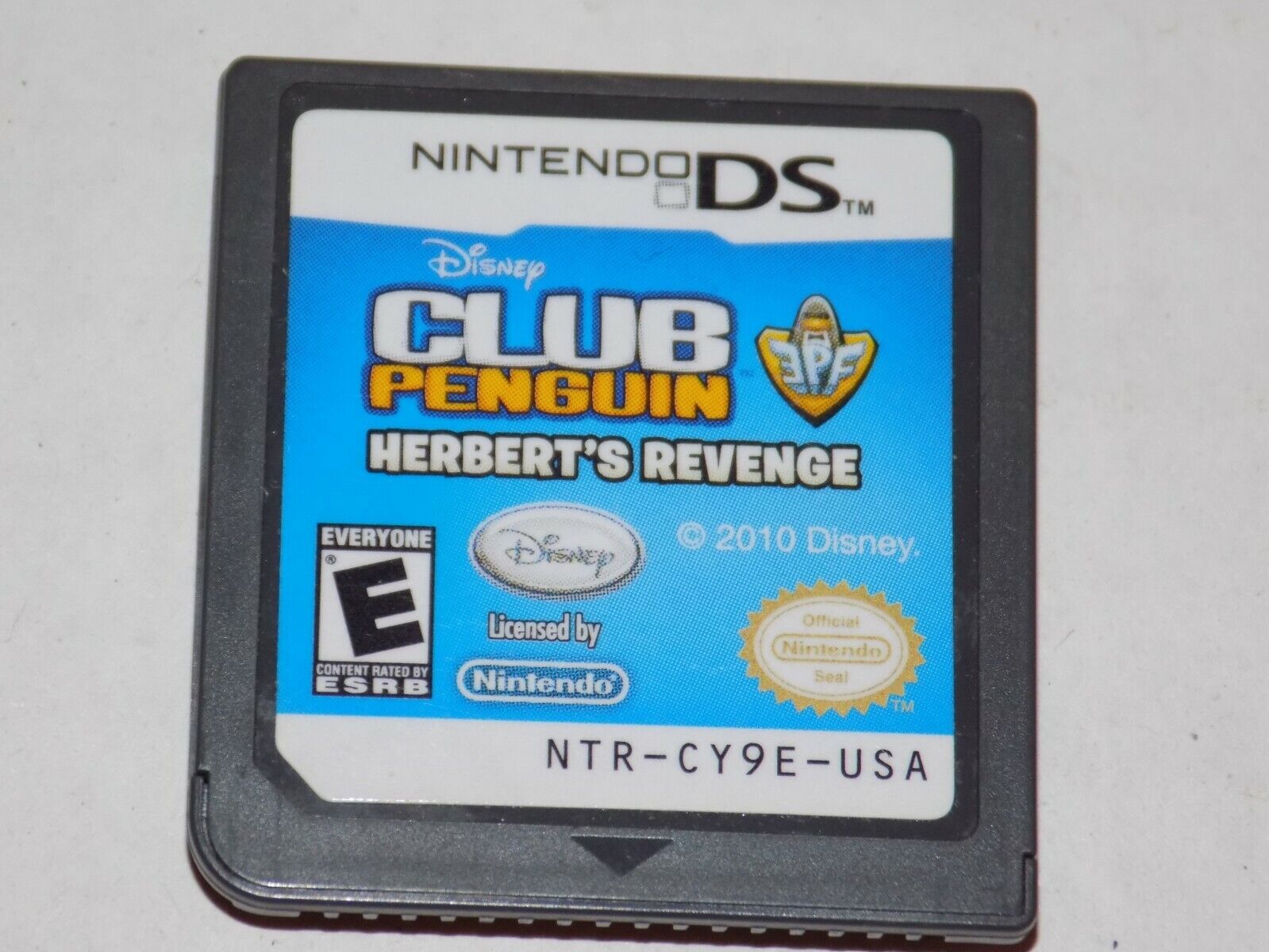 Jogo Club Penguin: Herbert's Revenge - ds em Promoção na Americanas